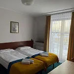 Aleksander Hotel