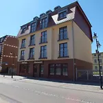 Aleksander Hotel 2*
