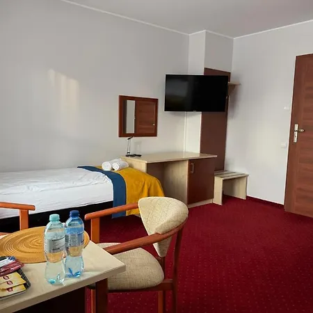 Aleksander Hotell 2*